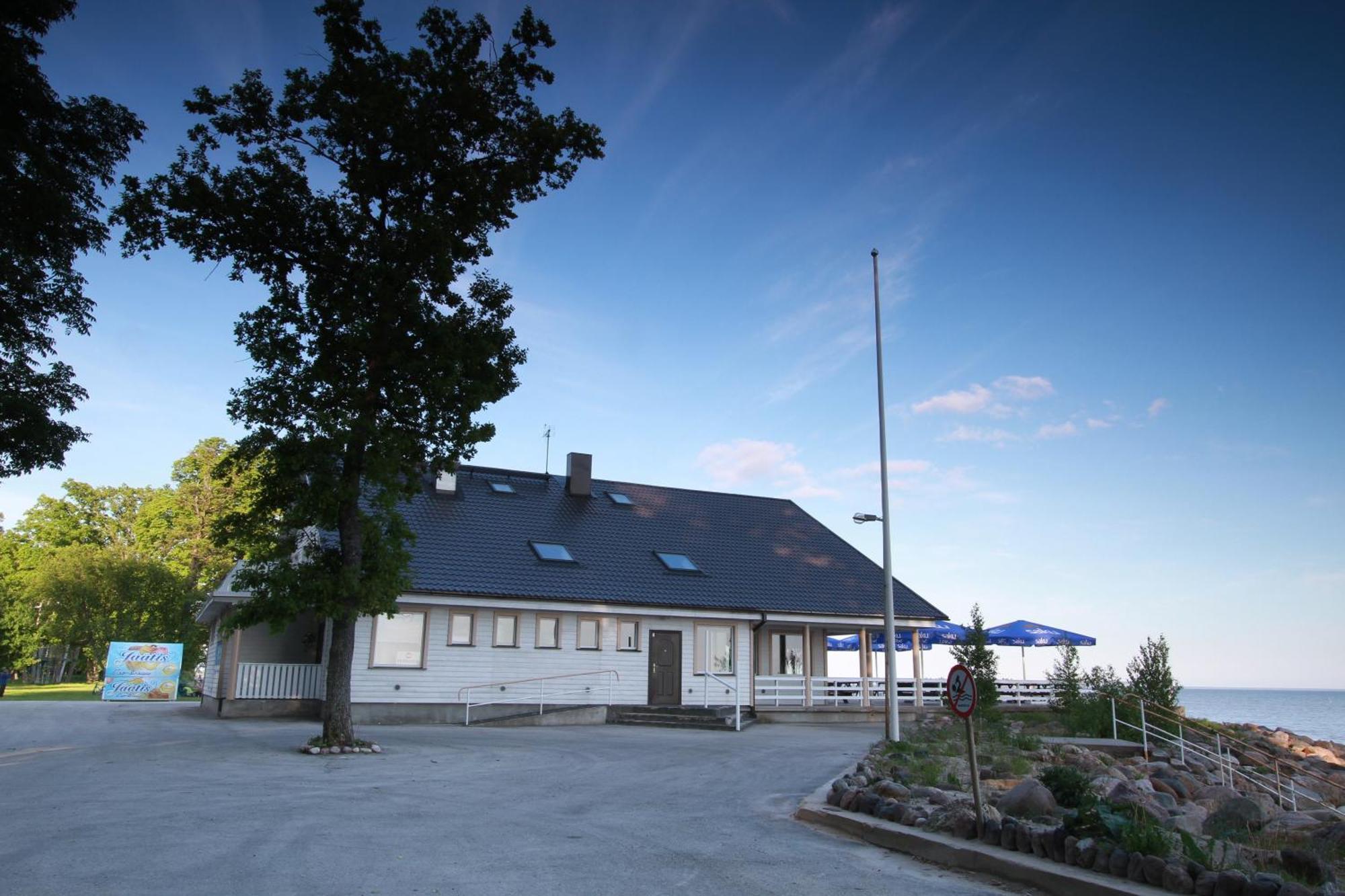 Doberani Rannamaja Hotel Valgeranna Exterior photo
